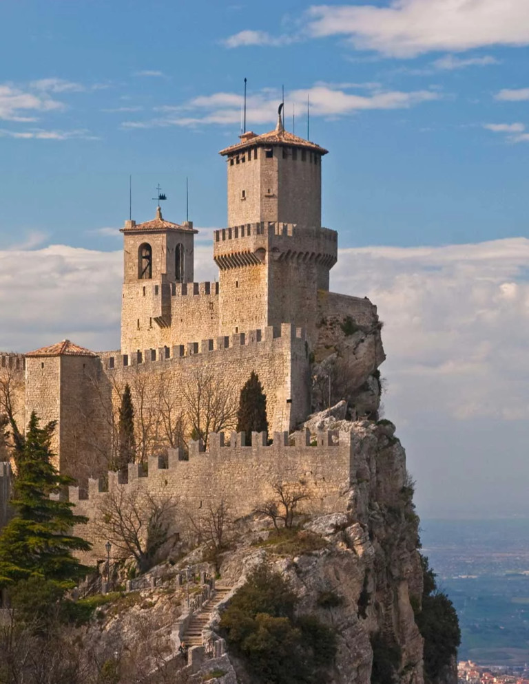 media.LeTreTorri_AdobeStock_21966853