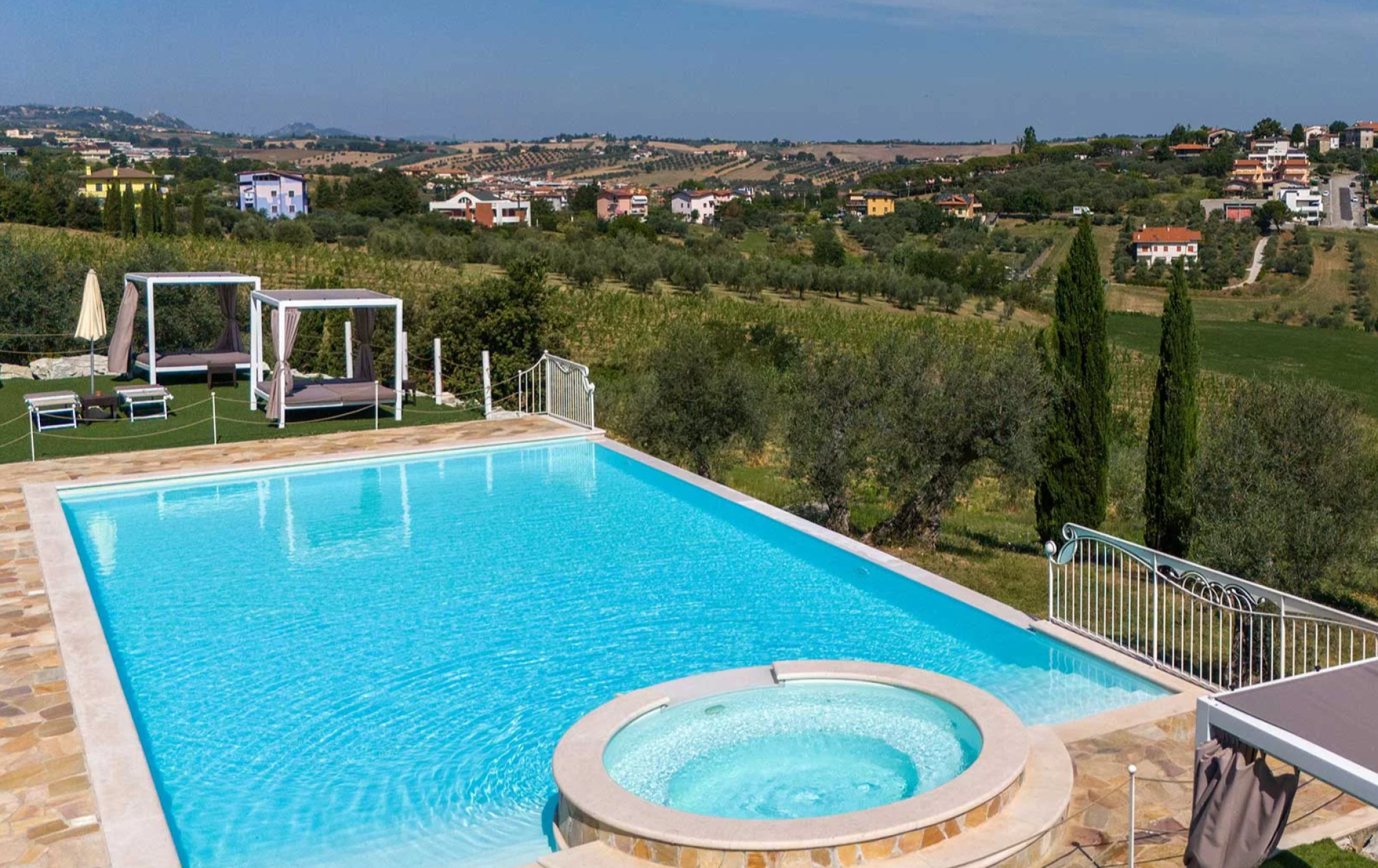 media.Piscina-day2-20